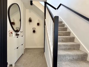 Entrance Hallway- click for photo gallery